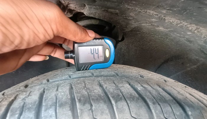 2016 Renault Duster 85 PS RXL 4X2 MT ADVENTURE EDITION, Diesel, Manual, 84,464 km, tyre