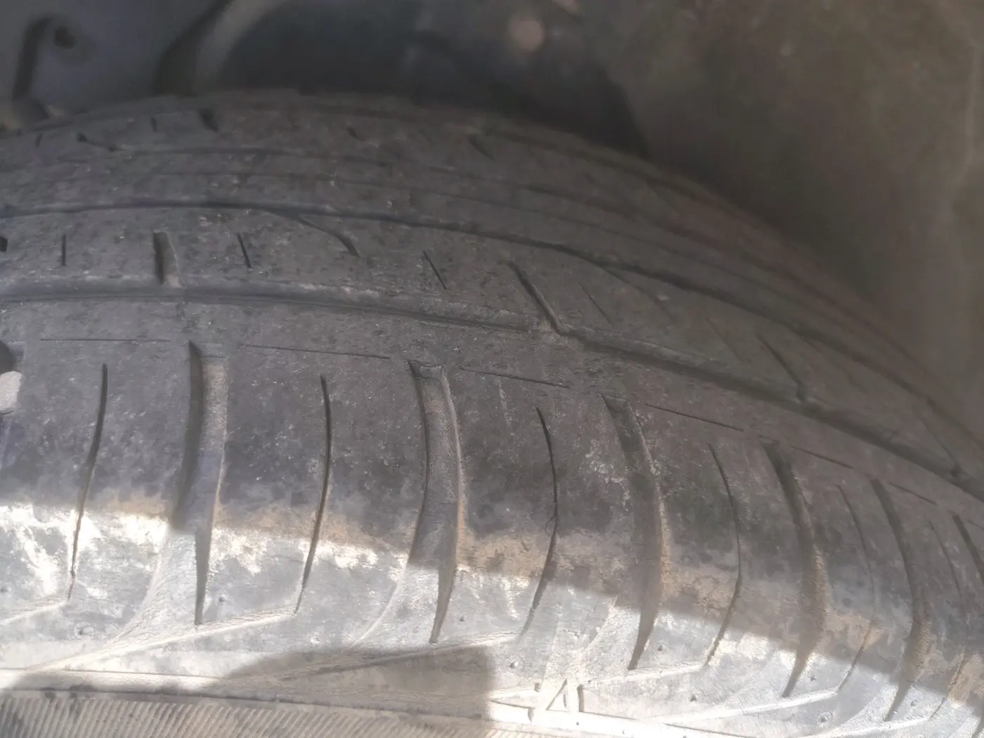 2012 Mahindra XUV500 W8, Diesel, Manual, 1,17,543 km, tyre