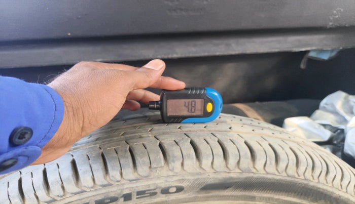 2020 Maruti Swift VXI, CNG, Manual, 54,291 km, tyre