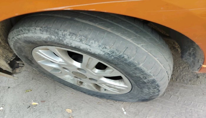 2016 Tata Tiago XZ DIESEL, Diesel, Manual, 1,22,049 km, tyre