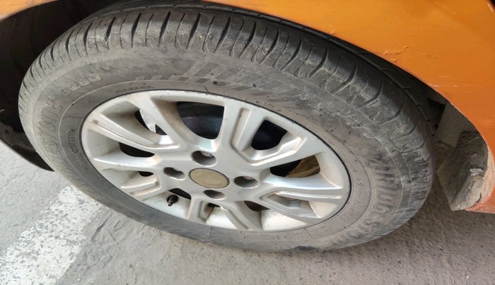 2016 Tata Tiago XZ DIESEL, Diesel, Manual, 1,22,049 km, tyre