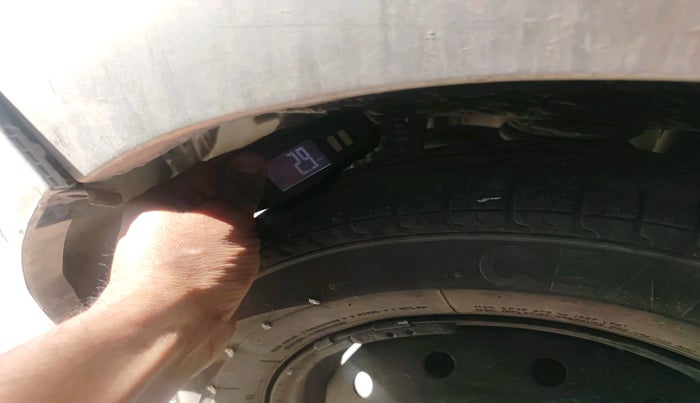 2012 Maruti Alto 800 LXI CNG, CNG, Manual, 1,40,271 km, tyre