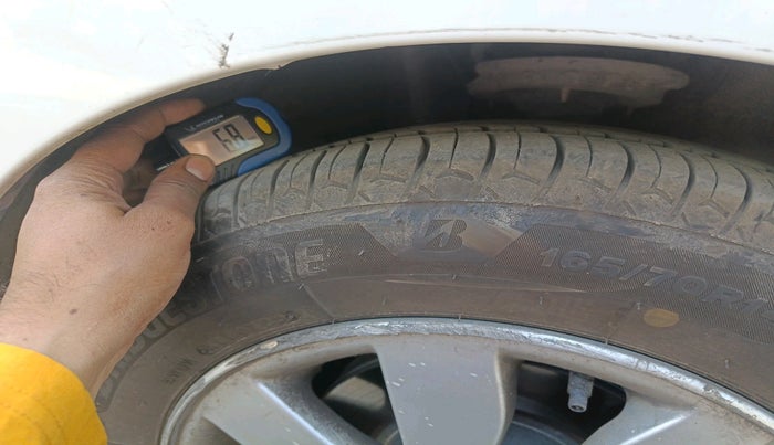 2014 Hyundai Xcent S 1.2, Petrol, Manual, 1,09,169 km, tyre