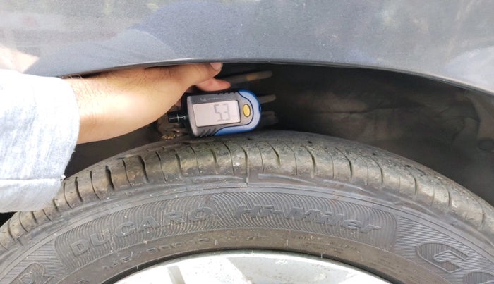 2017 Maruti Alto 800 LXI, Petrol, Manual, 55,160 km, tyre