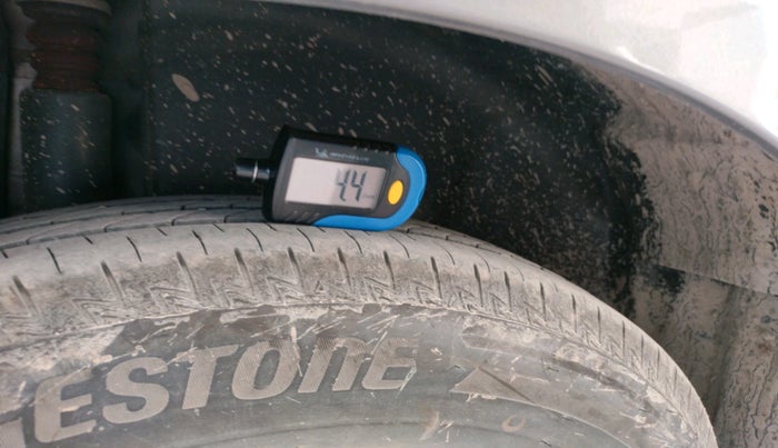 2016 Maruti Swift VXI, Petrol, Manual, 57,529 km, tyre