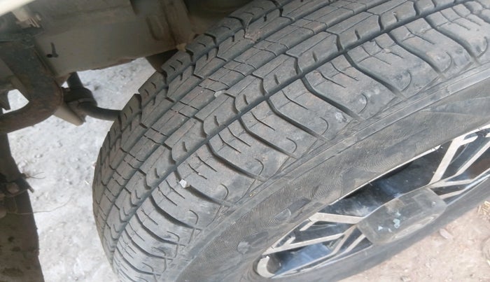 2021 Mahindra Bolero B6 (O), Diesel, Manual, 26,191 km, tyre