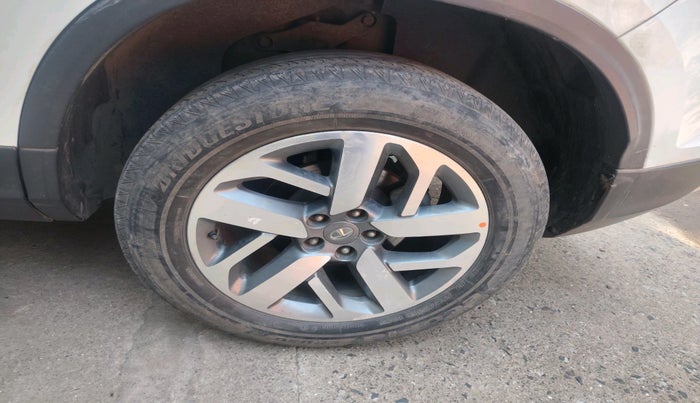 2021 Tata Safari XZA PLUS 6S, Diesel, Automatic, 82,858 km, tyre