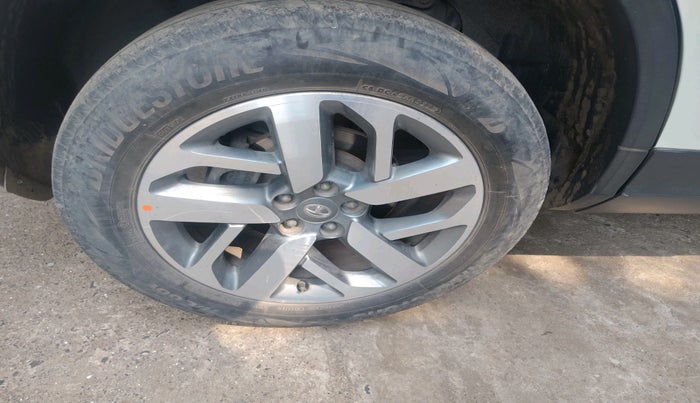 2021 Tata Safari XZA PLUS 6S, Diesel, Automatic, 82,858 km, tyre