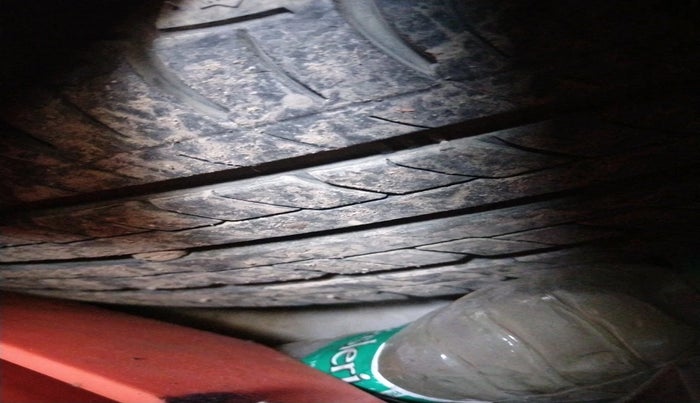 2015 Honda Jazz 1.2L I-VTEC V AT, Petrol, Automatic, 81,976 km, tyre