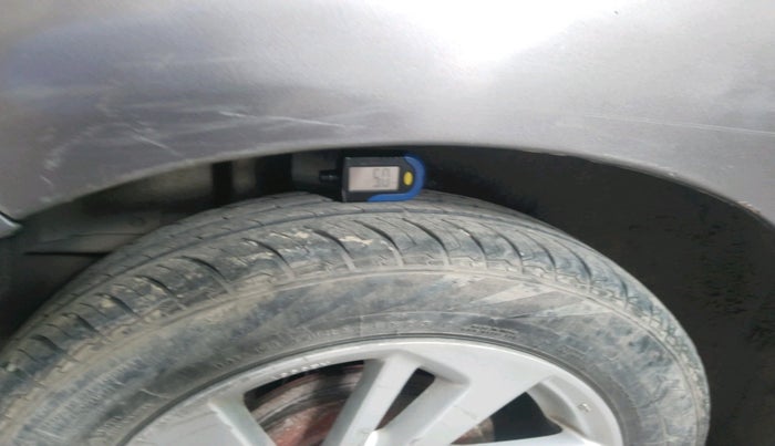 2015 Honda Jazz 1.2L I-VTEC V AT, Petrol, Automatic, 81,976 km, tyre