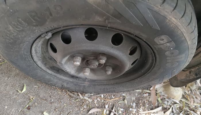2013 Hyundai Eon D-LITE+, Petrol, Manual, 94,511 km, tyre