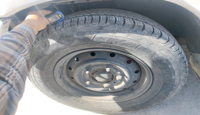 2013 Mahindra Scorpio VLX 2WD, Diesel, Manual, 82,774 km, tyre