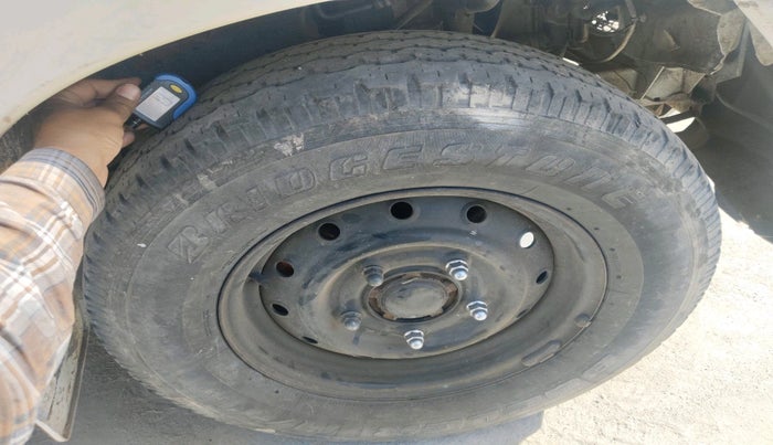 2013 Mahindra Scorpio VLX 2WD, Diesel, Manual, 82,774 km, tyre