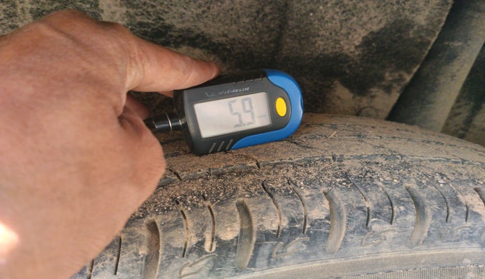 2016 Maruti Vitara Brezza VDI, Diesel, Manual, 1,53,047 km, tyre