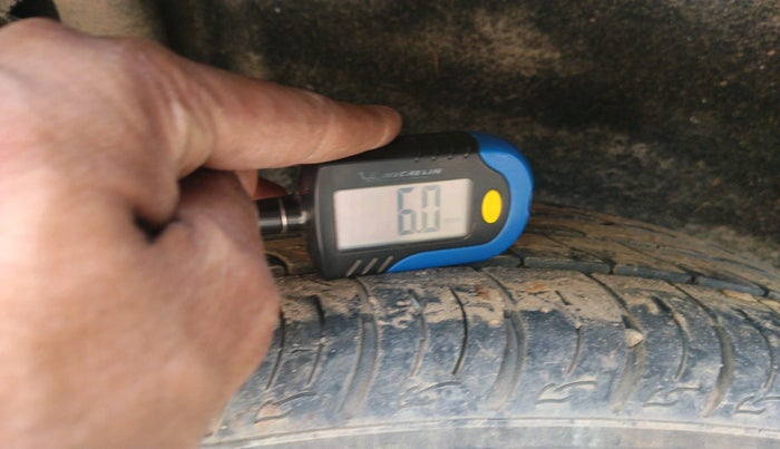 2016 Maruti Vitara Brezza VDI, Diesel, Manual, 1,53,047 km, tyre