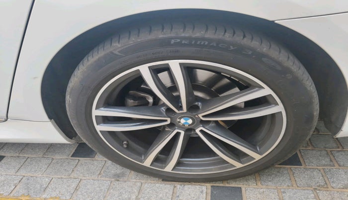 2021 BMW 7 Series 740Li M SPORT, Petrol, Automatic, 28,532 km, tyre