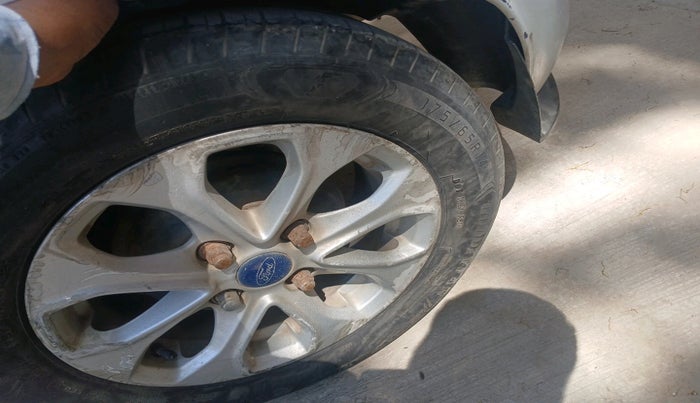 2015 Ford New Figo TITANIUM 1.5 PETROL AT, CNG, Automatic, 68,000 km, tyre