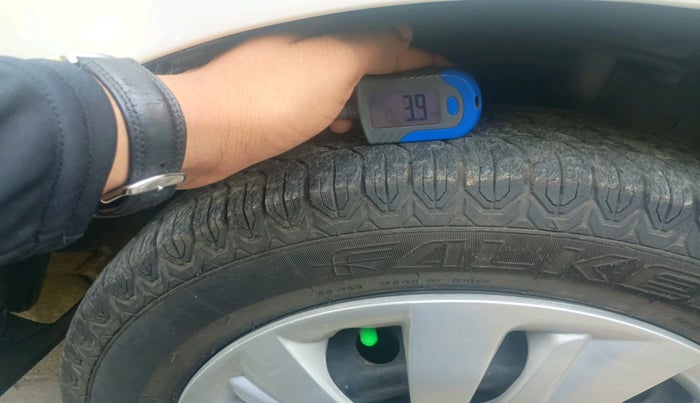 2013 Toyota Etios Liva G EXCLUSIVE, Petrol, Manual, 69,307 km, tyre