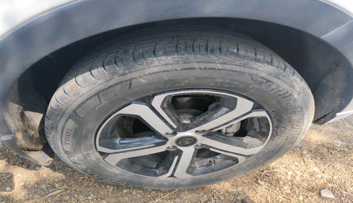 2023 Tata NEXON XZ Plus LUX, Petrol, Manual, 30,072 km, tyre