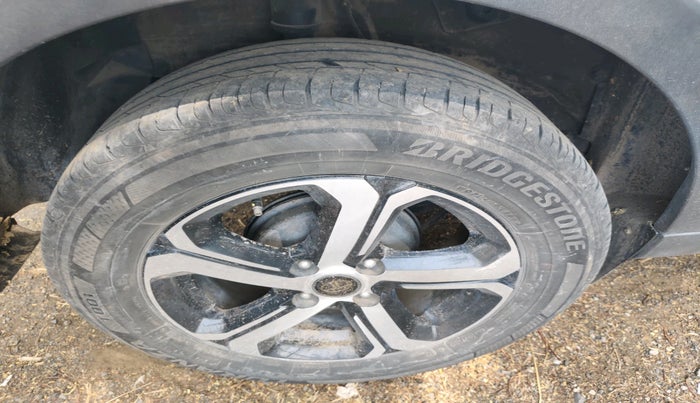 2023 Tata NEXON XZ Plus LUX, Petrol, Manual, 30,072 km, tyre