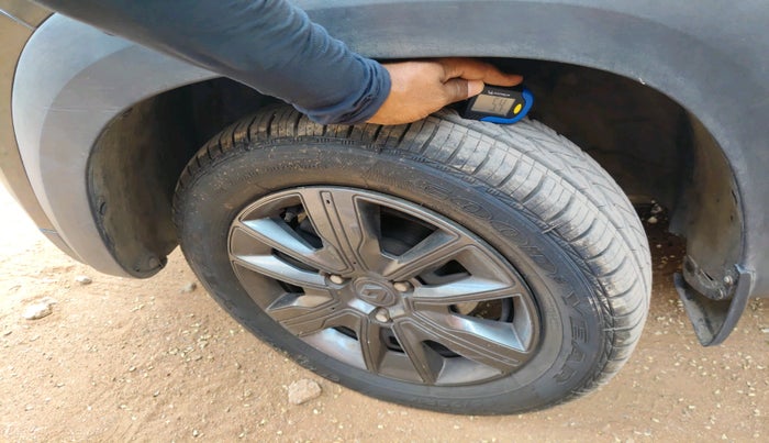 2021 Renault Kwid CLIMBER 1.0 AMT (O), Petrol, Automatic, 49,686 km, tyre