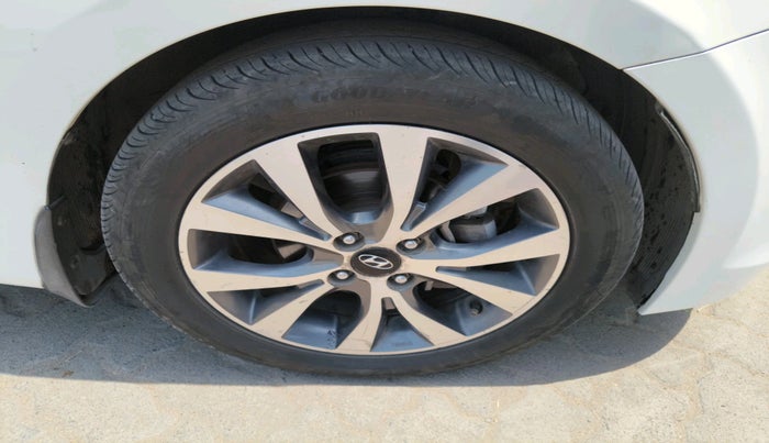 2016 Hyundai Verna 1.6 CRDI SX, Diesel, Manual, 90,893 km, tyre