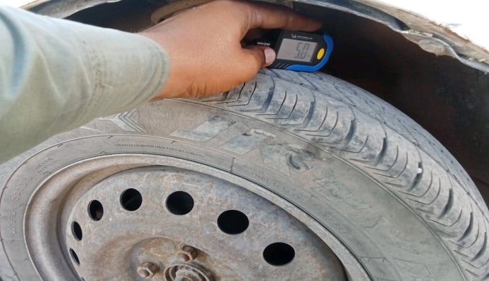 2011 Toyota Etios Liva GD, Diesel, Manual, 73,882 km, tyre