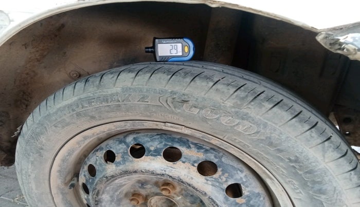 2011 Toyota Etios Liva GD, Diesel, Manual, 73,882 km, tyre