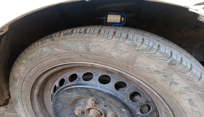 2011 Toyota Etios Liva GD, Diesel, Manual, 73,882 km, tyre