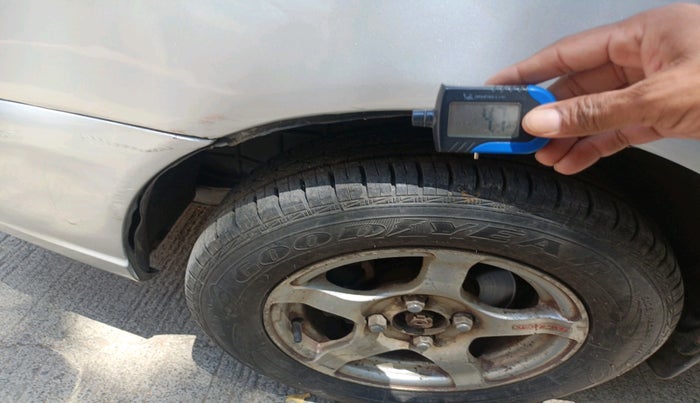 2003 Hyundai Accent GLS 1.6 ABS, Petrol, Manual, 59,033 km, tyre