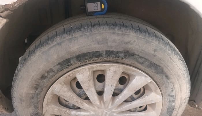 2016 Maruti Swift Dzire VDI (O), Diesel, Manual, 1,23,181 km, tyre