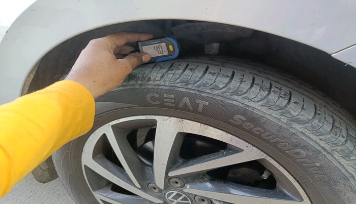 2022 Volkswagen VIRTUS TOPLINE TSI 1.0 AT, Petrol, Automatic, 69,187 km, tyre