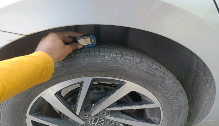 2022 Volkswagen VIRTUS TOPLINE TSI 1.0 AT, Petrol, Automatic, 69,187 km, tyre