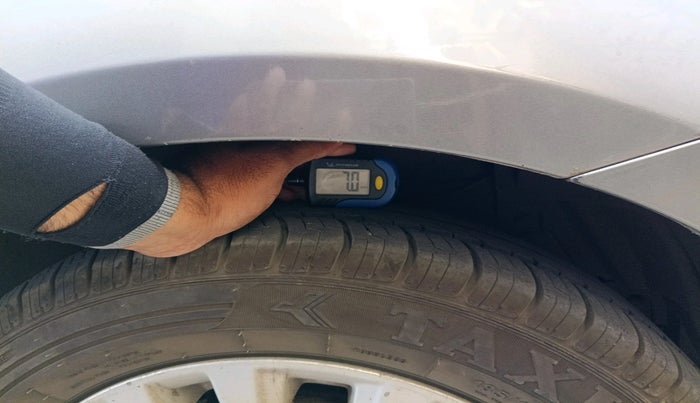 2015 Maruti Ciaz ZXI, Petrol, Manual, 1,23,089 km, tyre