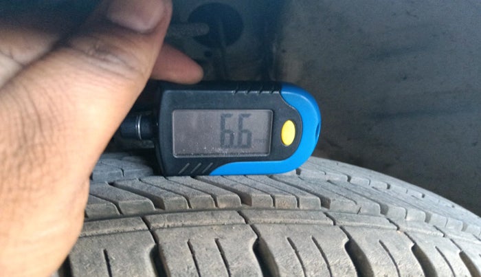 2016 Maruti Alto 800 LXI, CNG, Manual, 31,789 km, tyre