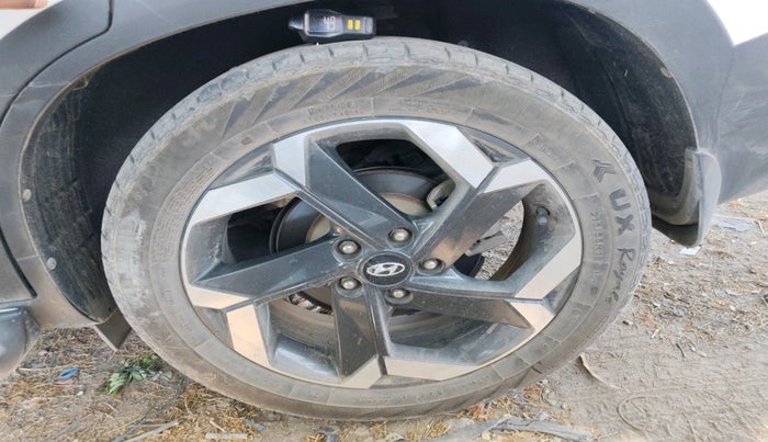 2022 Hyundai ALCAZAR PLATINUM 1.5 MT 7STR, Diesel, Manual, 79,994 km, tyre