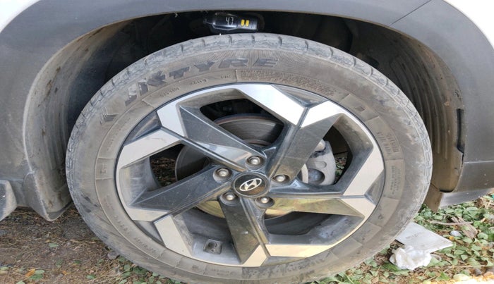 2022 Hyundai ALCAZAR PLATINUM 1.5 MT 7STR, Diesel, Manual, 79,994 km, tyre