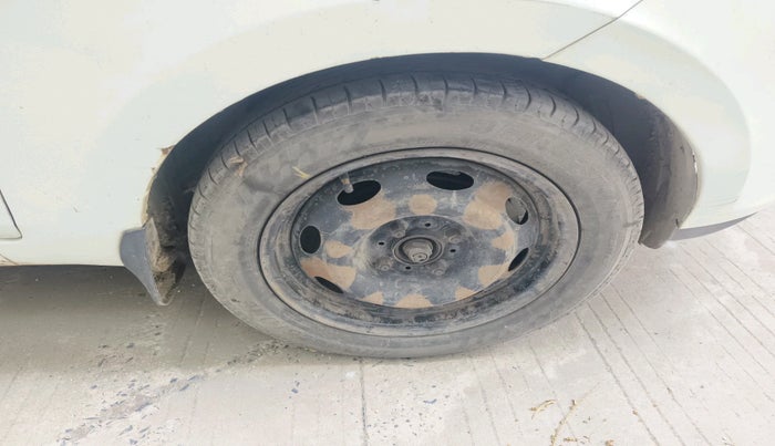 2016 Tata Zest XMS 75PS DIESEL, Diesel, Manual, 1,43,852 km, tyre