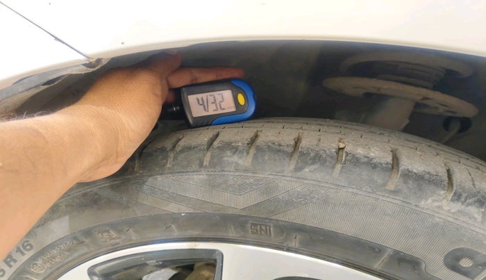 2023 Toyota Glanza G AMT, Petrol, Automatic, 28,924 km, tyre