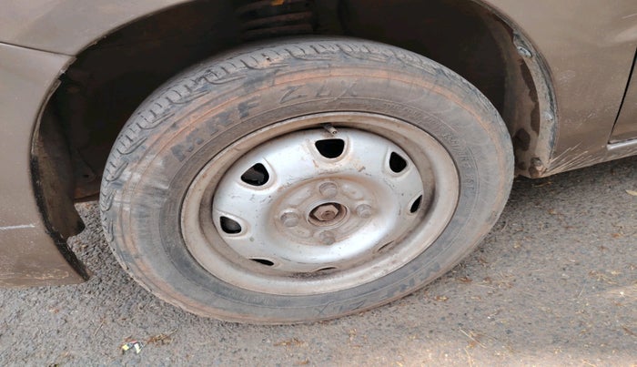 2009 Maruti Zen Estilo LXI, Petrol, Manual, 95,818 km, tyre