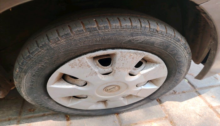 2009 Maruti Zen Estilo LXI, Petrol, Manual, 95,818 km, tyre