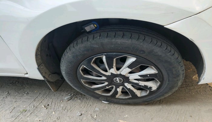 2014 Datsun Go A, Petrol, Manual, 54,971 km, tyre