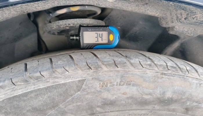 2015 Ford Ecosport TITANIUM 1.5L PETROL, Petrol, Manual, 1,01,394 km, tyre