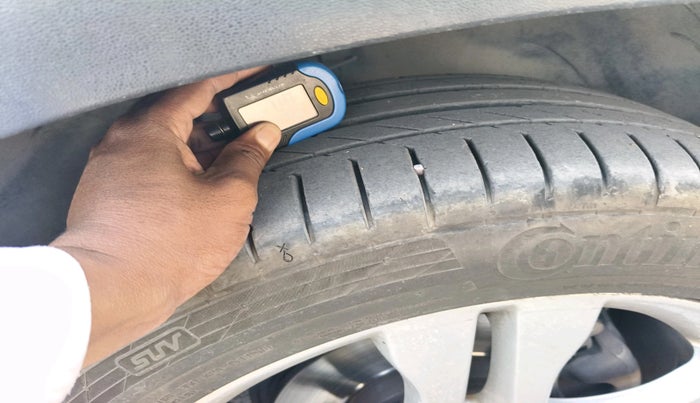 2014 Mercedes Benz GLA Class 200 CDI SPORT, Diesel, Automatic, 4,51,885 km, tyre