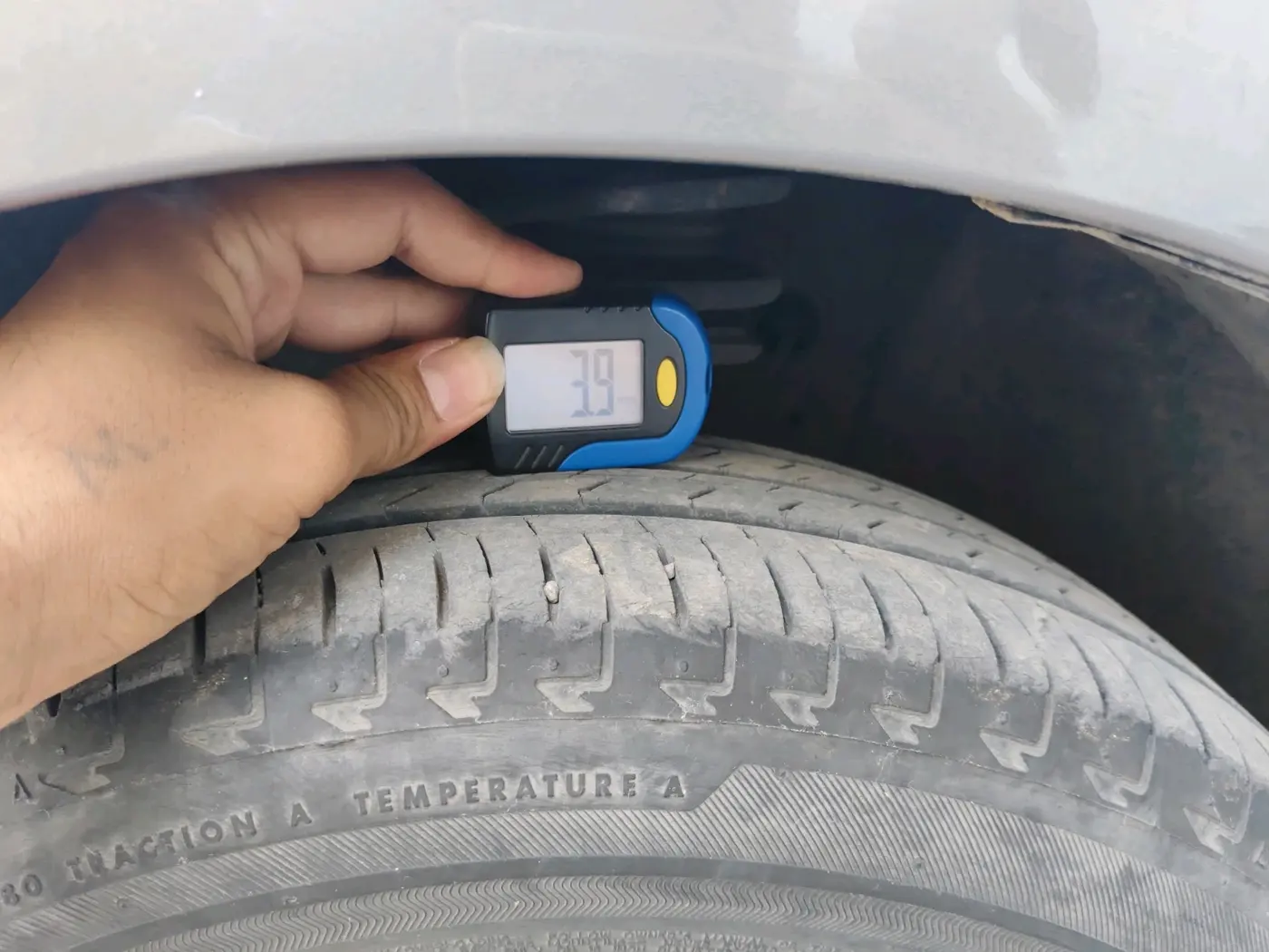 2023 Maruti IGNIS SIGMA 1.2, CNG, Manual, 32,230 km, tyre