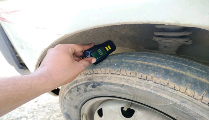 2018 Maruti Eeco 7 STR, Petrol, Manual, 99,474 km, tyre