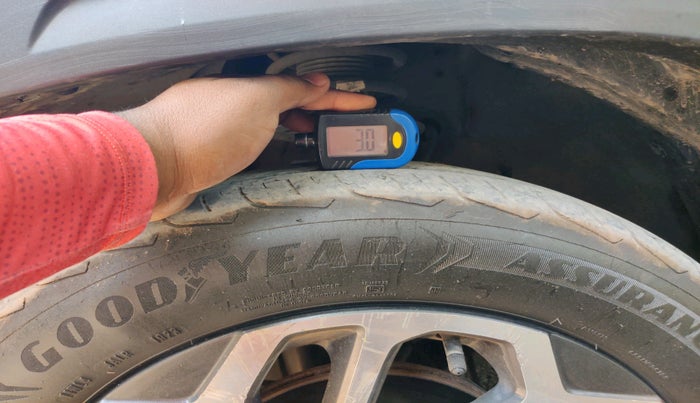 2023 Maruti FRONX ALPHA 1.0L TURBO 6 AT, Petrol, Automatic, 25,182 km, tyre