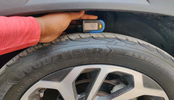 2023 Maruti FRONX ALPHA 1.0L TURBO 6 AT, Petrol, Automatic, 25,182 km, tyre