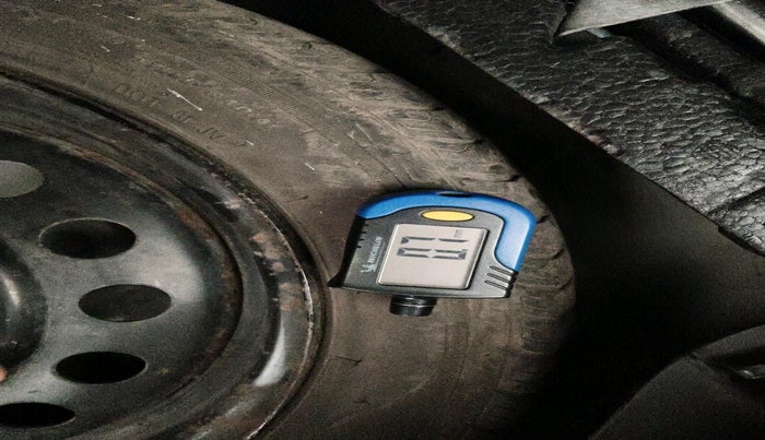 2015 Maruti Wagon R 1.0 VXI, Petrol, Manual, 82,081 km, tyre