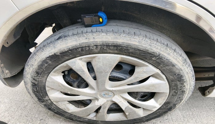 2015 Maruti Wagon R 1.0 VXI, Petrol, Manual, 82,081 km, tyre